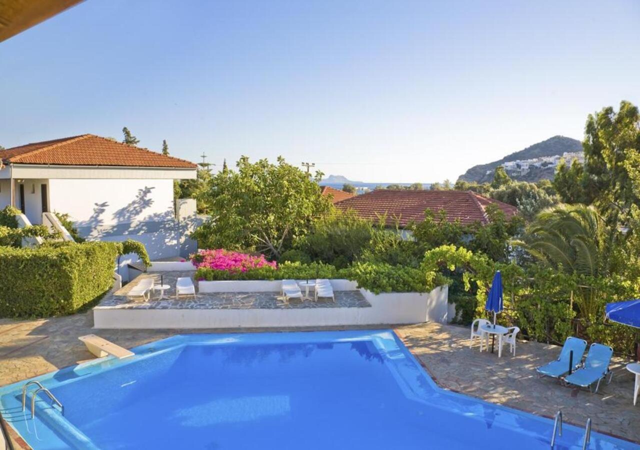 Sunningdale Hotel Agia Galini Exteriör bild