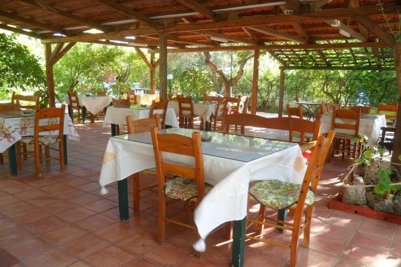 Sunningdale Hotel Agia Galini Exteriör bild