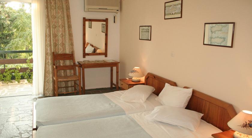 Sunningdale Hotel Agia Galini Exteriör bild