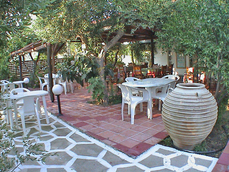 Sunningdale Hotel Agia Galini Exteriör bild